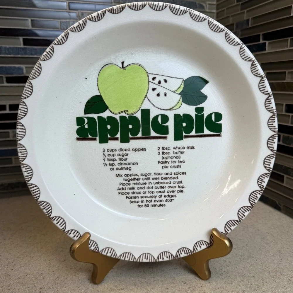 VTG 1970 Ceramic Apple Pie Recipe Dish 10